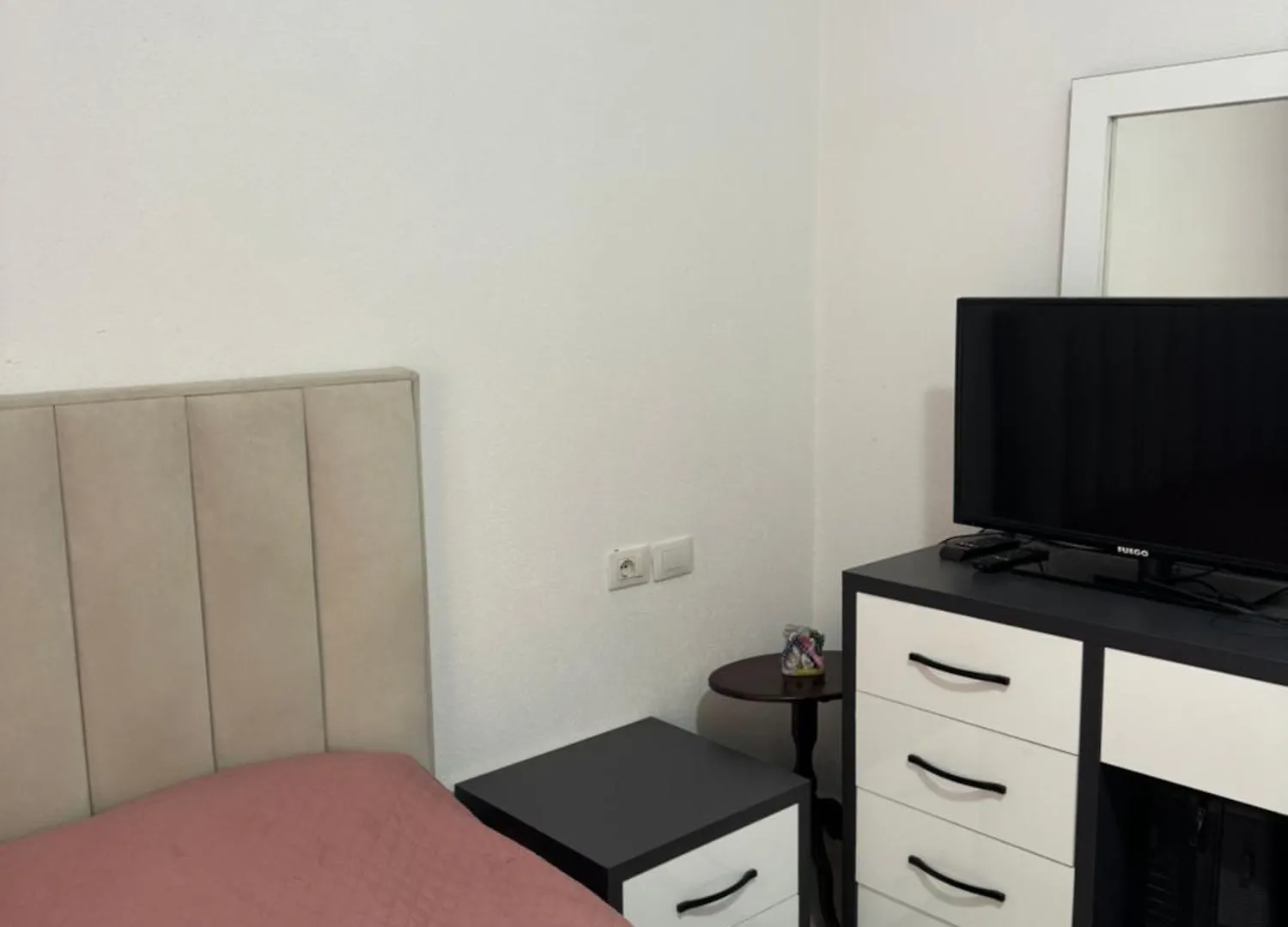 Modern Apartment For Rent In Τίρανα Αλβανία